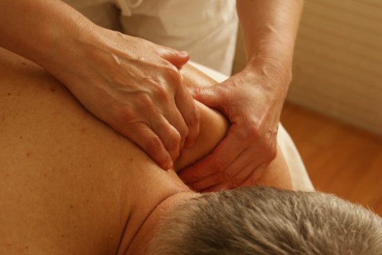 Massage des tissus profonds bienfaits